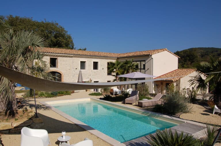 Mas des Mésanges with private swimming pool in Provence Drôme, terrace and landscaped garden.
